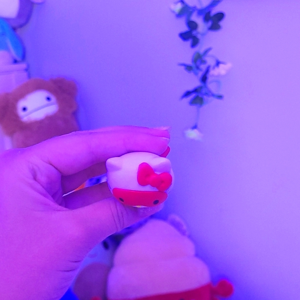 Hello kitty figure - Picture 3 of 4